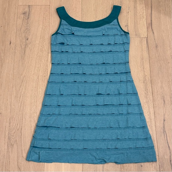 Dress - Picture 2 of 5